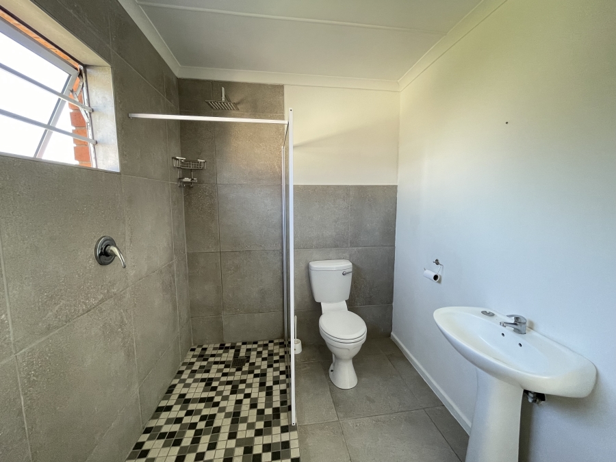 To Let 2 Bedroom Property for Rent in Kidds Beach Eastern Cape